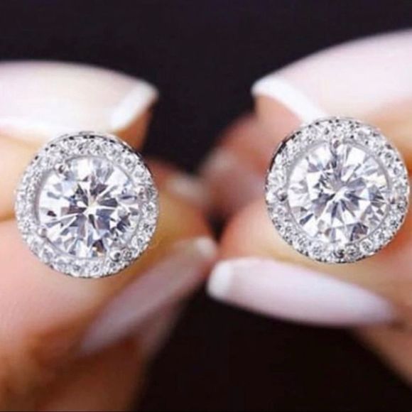 DENKAYS BRIDAL ENGAGMENT WEDDING PRINCESS ROUND EARRING - Picture 2 of 3